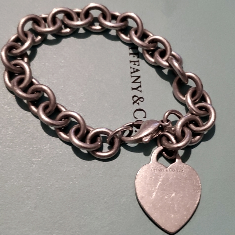 Tiffany & Co Bracelet with a heart shaped charm